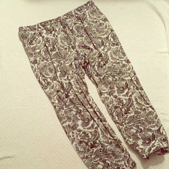Black and White printed crop pants - Picture 1 of 3